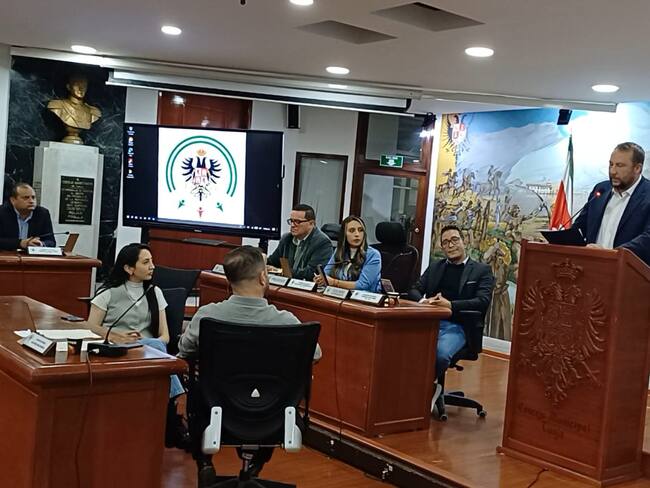 Concejales de Tunja piden claridad sobre el proceso y advierten sobre la inestabilidad que podría generar la formulación de cargos contra el alcalde Mikhail Krasnov,