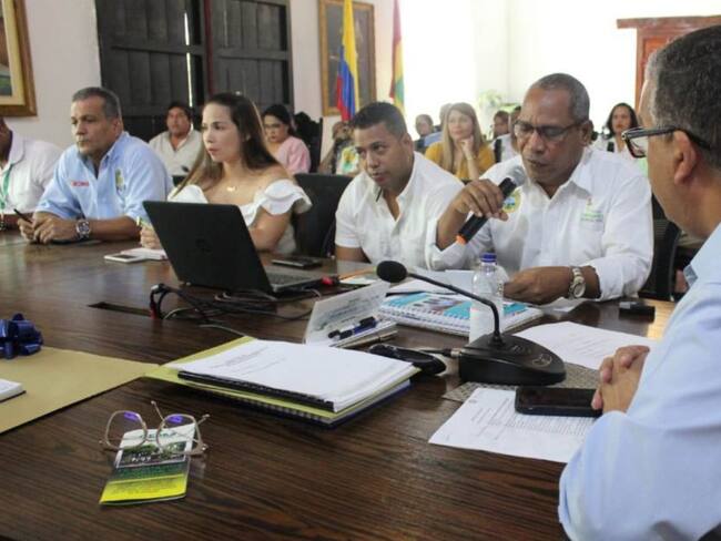 Aguas de Cartagena adopta 28 parques para mantenerlos