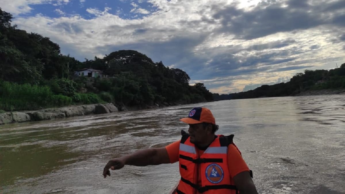 Buscan a 4 pescadores que desaparecieron en el río Magdalena