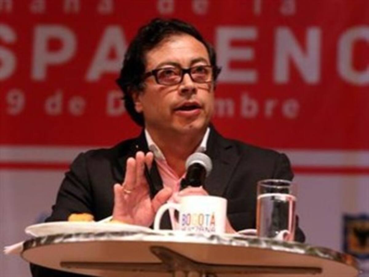 Petro asegura que aplazar las votaciones de revocatoria es ilegal