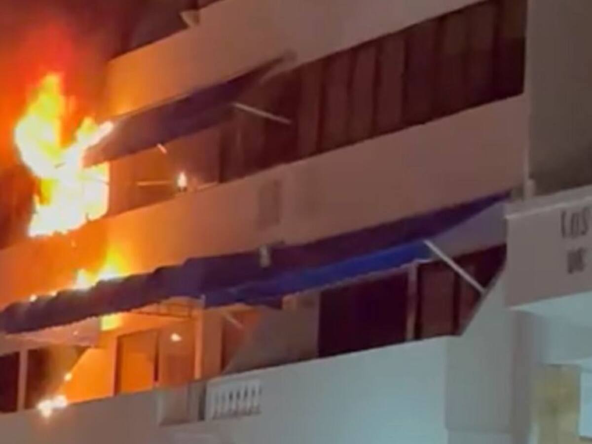 Víctimas de un incendio en Cartagena buscan tener nuevos enseres