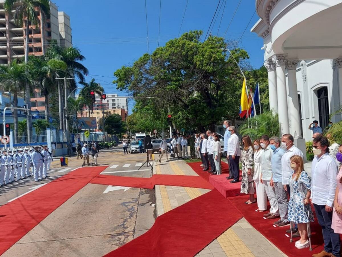 Rey Felipe VI de España fue recibido con honores en Barranquilla por Duque