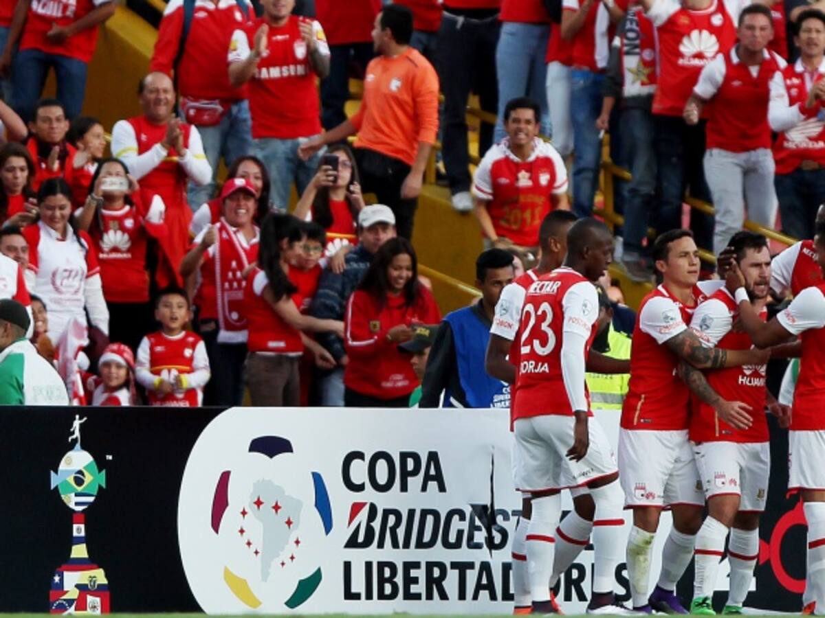 Santa Fe hace la tarea y sin complicaciones vence a Cobresal