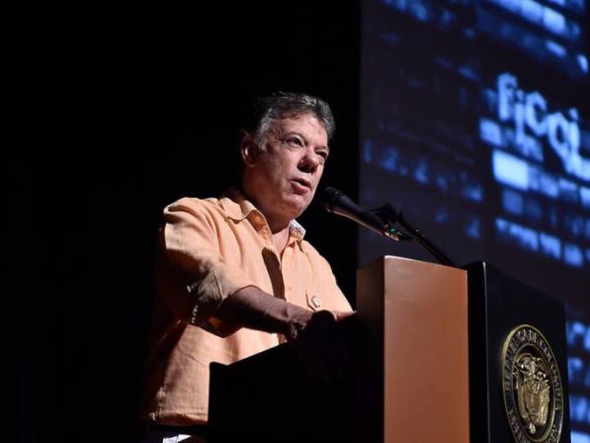 Santos presidirá Cumbre Anticorrupción en Inglaterra por invitación de Cameron