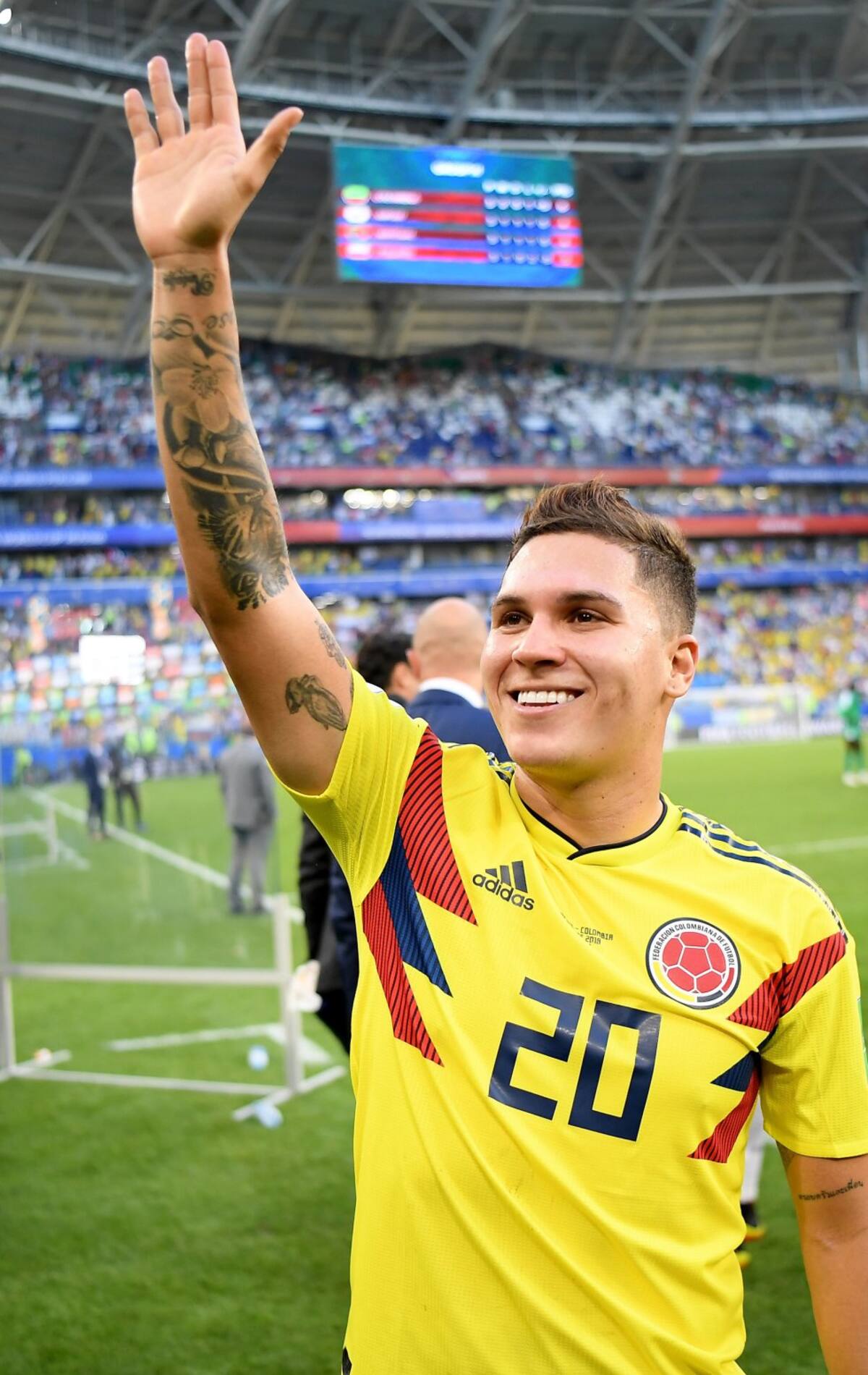 Sin embargo, un tanto de Japón volvía a dejar fuera a la 'Tricolor', fue entonces cuando apareció Yerry Mina, el goleador del combinado nacional en el certamen, para definir nuevamente de cabeza a los 74 minutos, tras un tiro de esquina ejecutado por Juan Fernando Quintero.