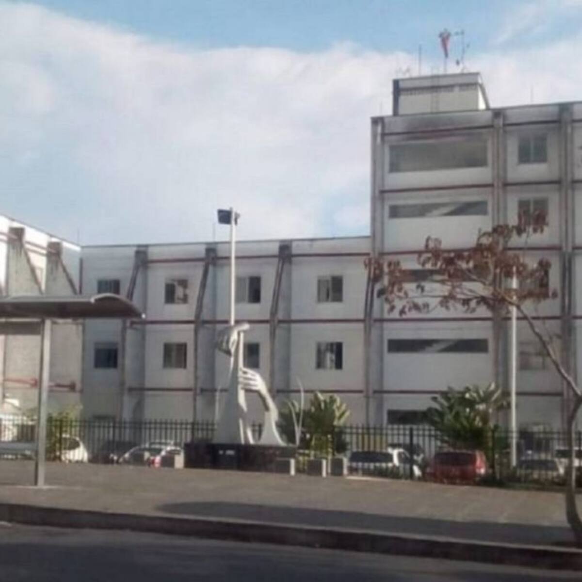 Llegan las vacunas, pero no cubrirá a todo el personal de primera línea