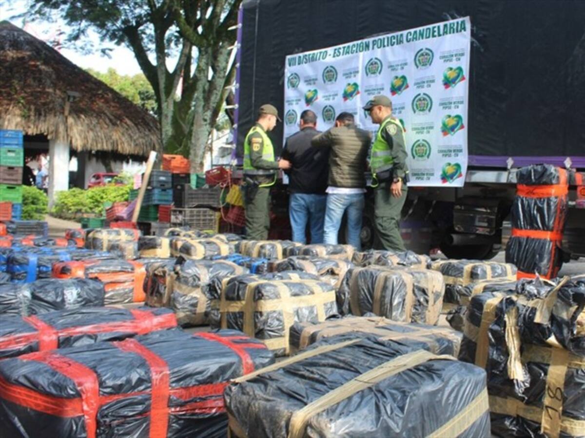 Capturan a dos hombres por transportar una tonelada de marihuana en el Valle