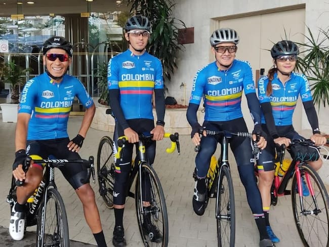 Nairo Quintana e integrantes de la Selección Colombia de Ciclismo / Foto: Fedeciclismo