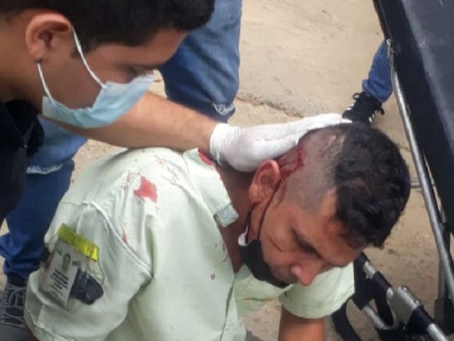 Conductor de Metrolínea herido