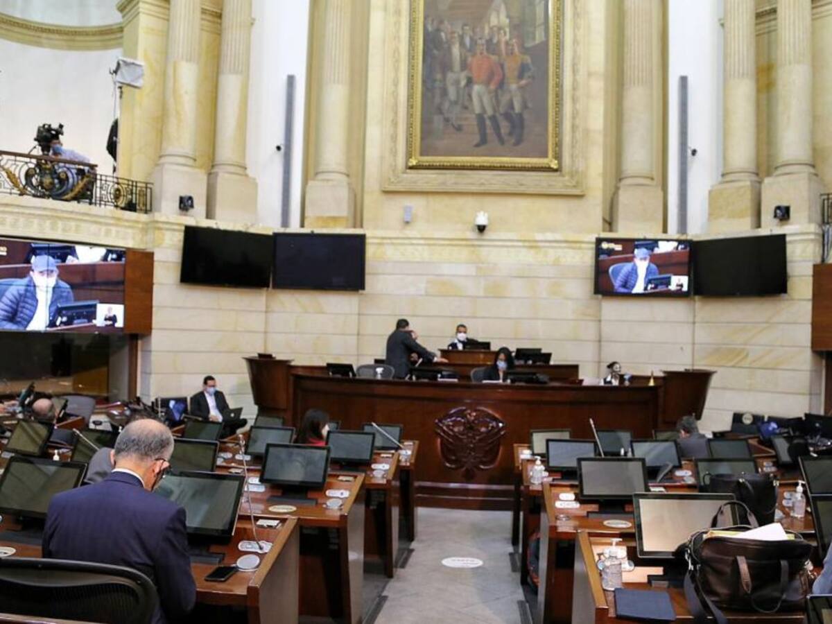 Proponen paro legislativo hasta que el Gobierno retire la tributaria