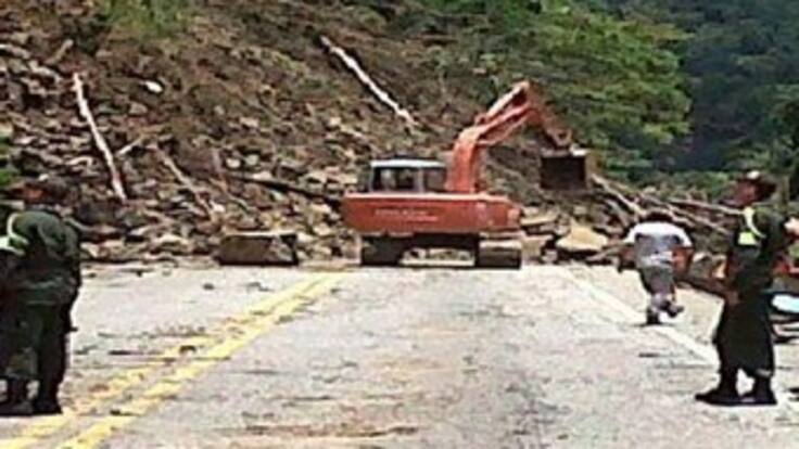 Cerrada por derrumbe la vía Bogotá - Medellín