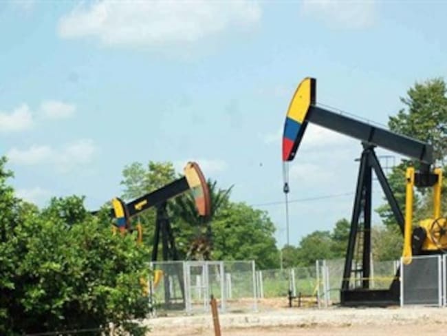Alerta en mercados extranjeros por ataques contra petroleras en Colombia: The Wall Street Journal