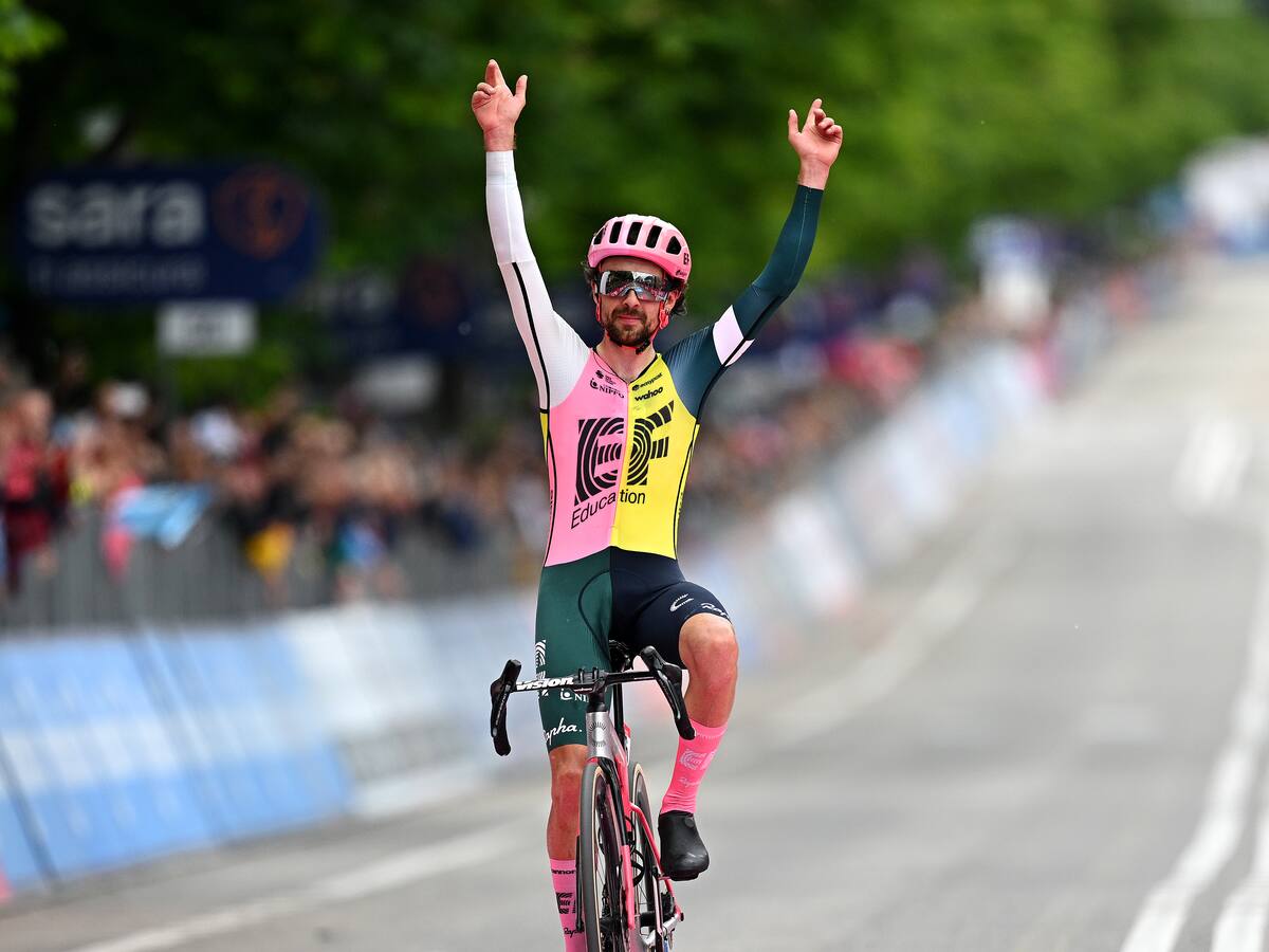 Ben Healy gana la etapa 8 del Giro; Roglic le toma unos segundos a Evenepoel
