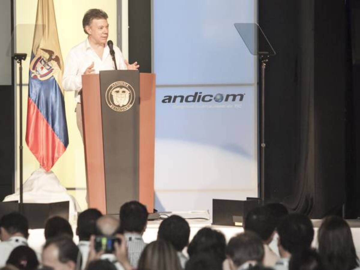 Presidente Santos anuncia excepción de IVA para desarrollo de contenidos digitales