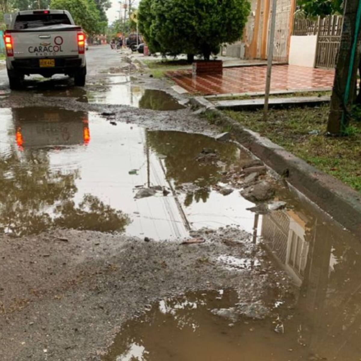 Las quejas de la comunidad sobre los huecos en las calles de sus barrios