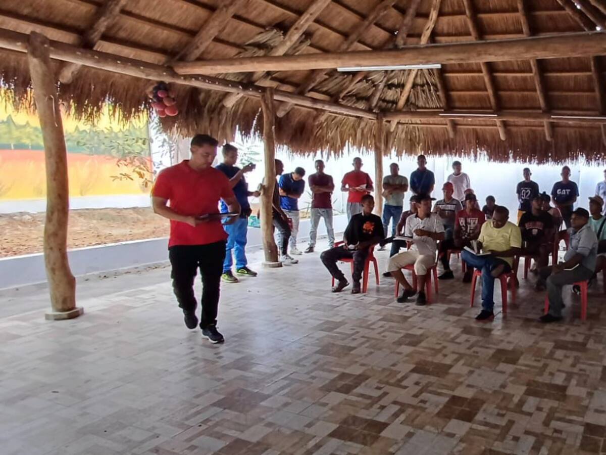 Habitantes de Santa Catalina se capacitaron sobre energía solar con el Sena Bolívar