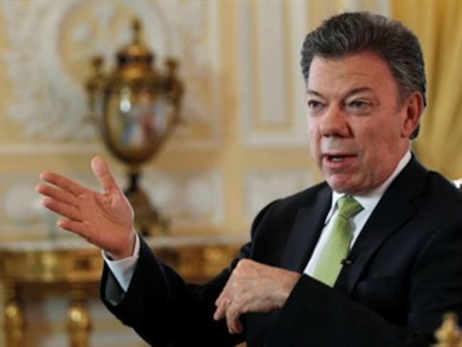 Referendo por la paz deberá ser negociado con las Farc: Santos