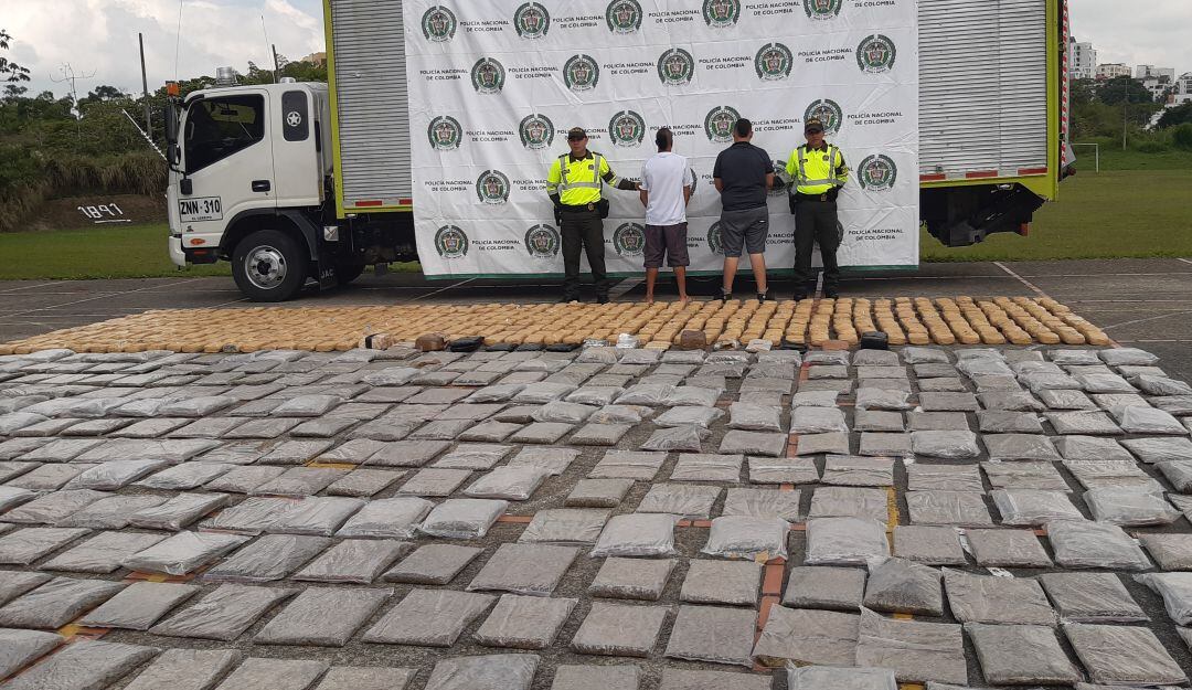 Dos personas fueron capturadas en la vía La Línea
