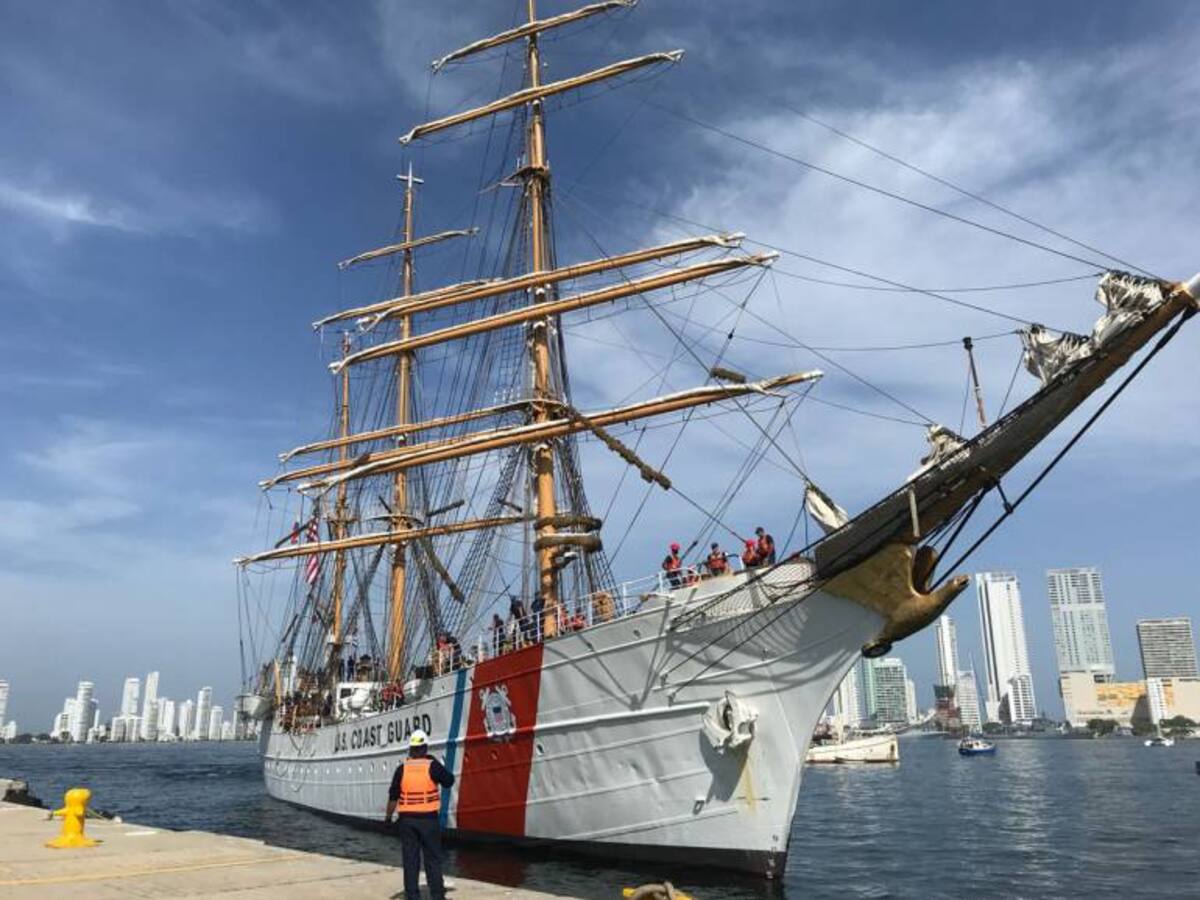 Llega a Cartagena el buque USCGC “Eagle”