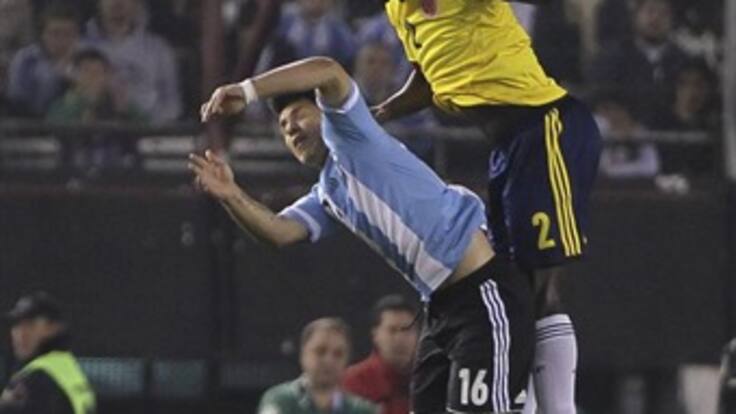 Cristian Zapata: "El árbitro quiso sobresalir y por eso me expulsó"