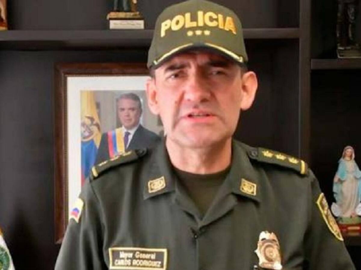 Autoridades buscan autores de atentado contra la policía