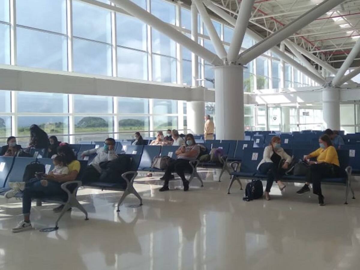 Intensifican planes de prevención en aeropuerto El Edén ante Ómicron