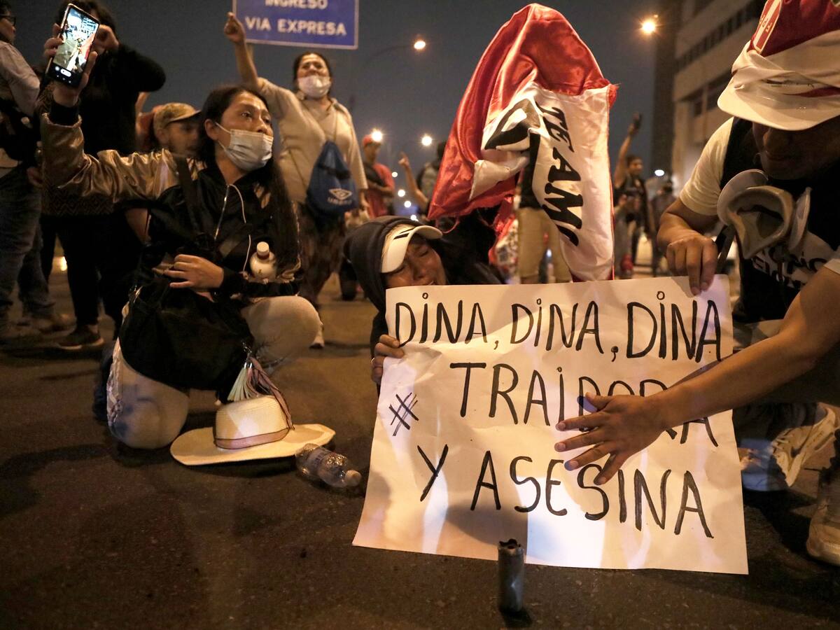Presidenta de Perú descarta renunciar pese a continuidad de protestas