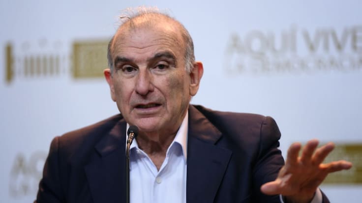 "Hay que suspender bloqueos en carreteras, es una violación de derechos”: Humberto de la Calle