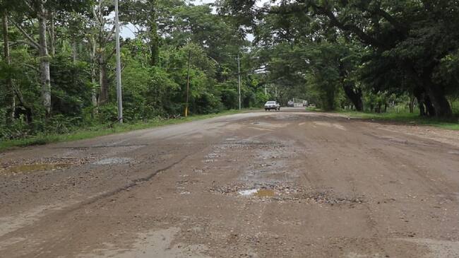 Habitantes de la zona rural de Magangué aseguraron que la vía no está totalmente pavimentada y en buenas condiciones como lo anunció Duque