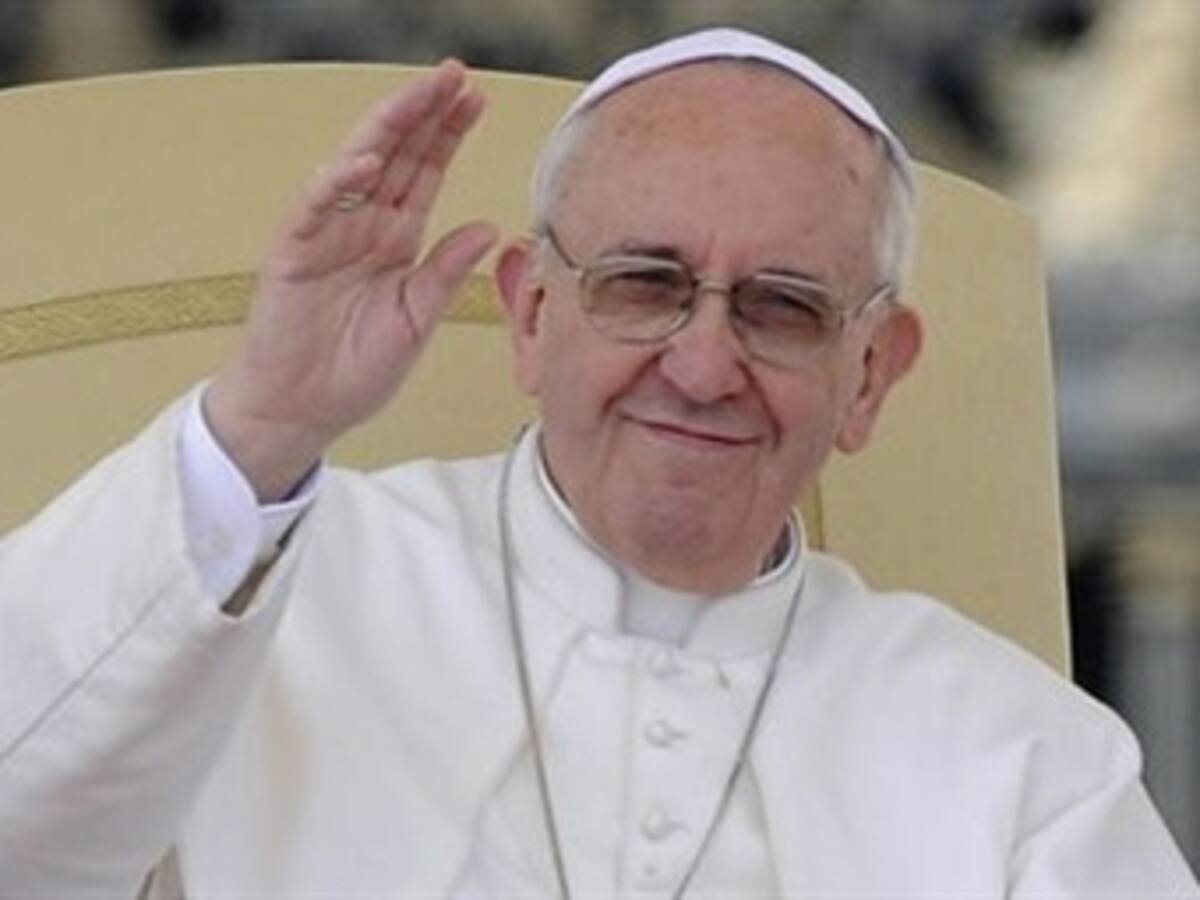 Francisco pide a palestinos e israelíes iniciar un "éxodo" hacia la paz
