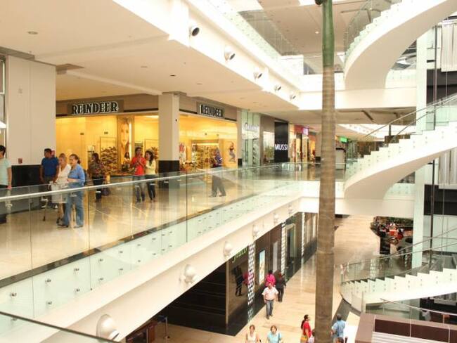 Centros comerciales ofrecerán 10 minutos de parqueo gratis para evitar trancones