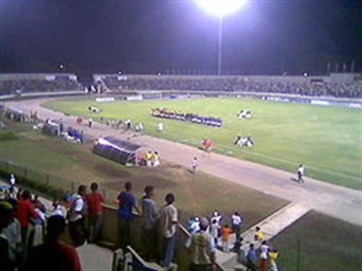 Mejoras en la iluminación del estadio de Cartagena