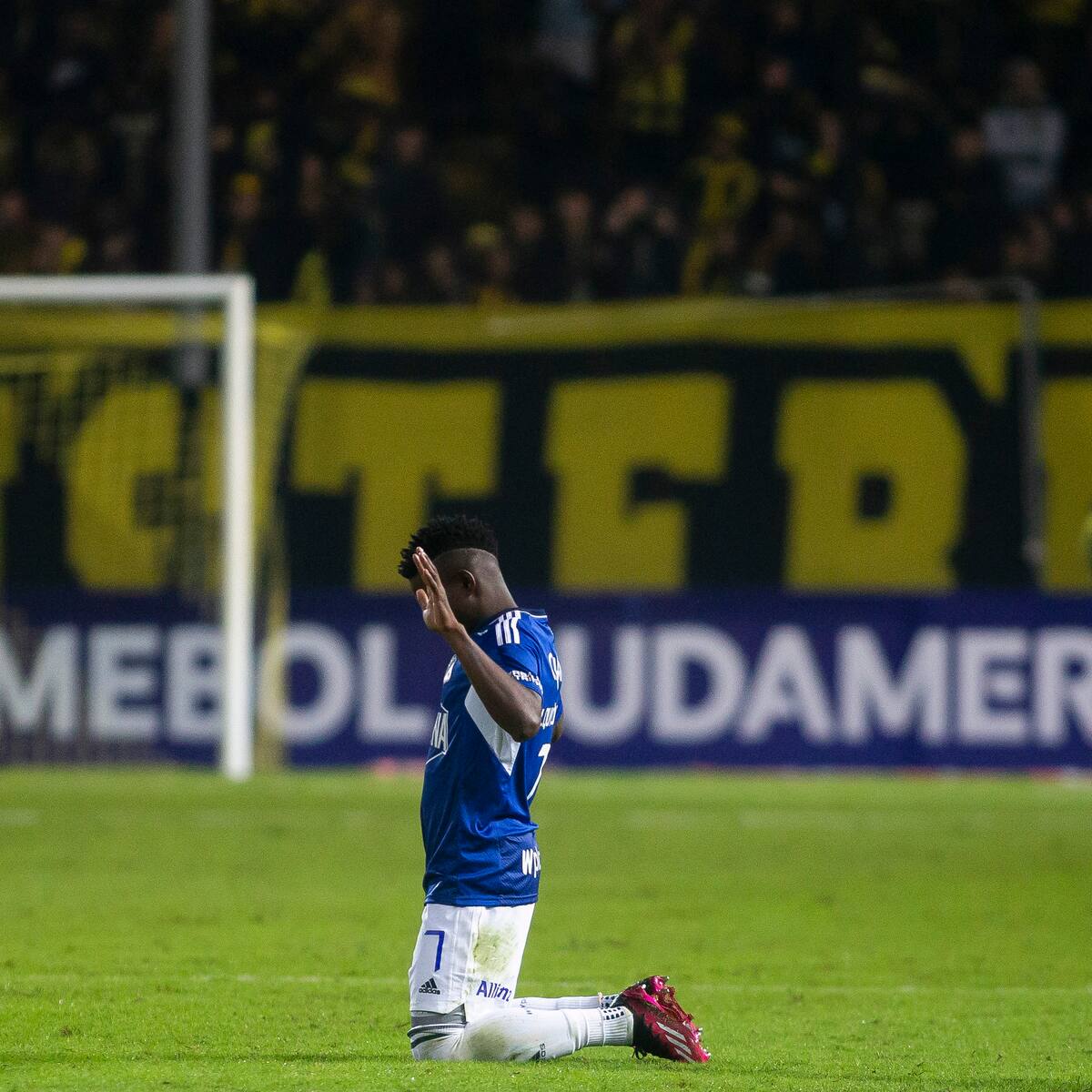 Yuber Quiñones: “Solo puedo pedir disculpas a toda la hinchada y mis compañeros”