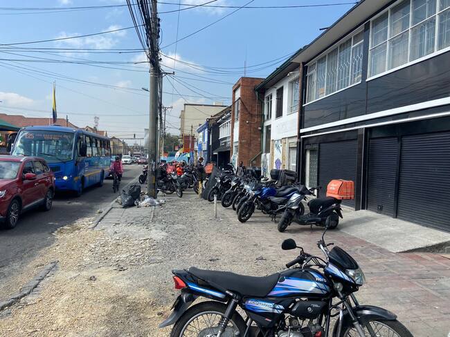 Motos en el espacio público