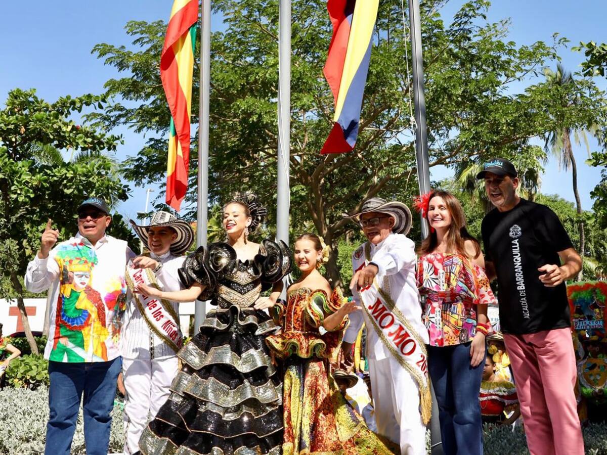 Con izada de bandera Barranquilla se pone en ‘modo carnaval’