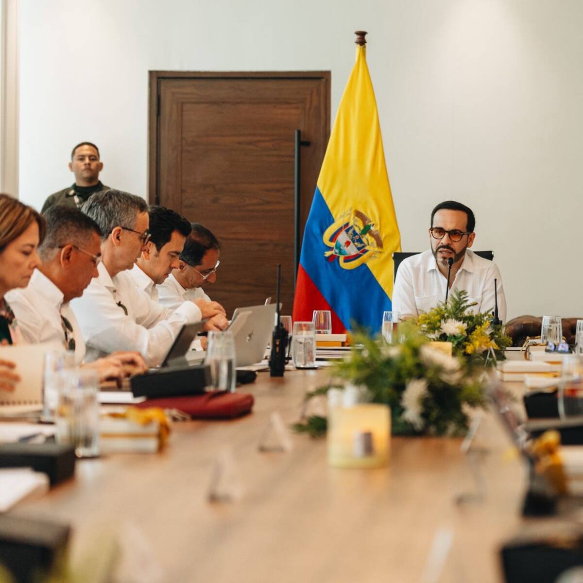 Ministros presentaron decretos de emergencia para acelerar la reconstrucción tras terremoto