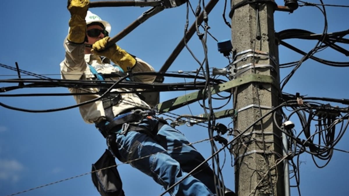 Contraloría advierte de amenaza de un racionamiento de energía en el país