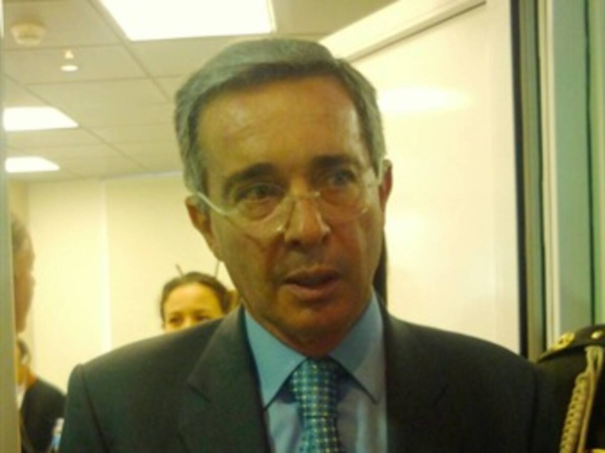 'La palabra guerra no existe entre vecinos': Uribe