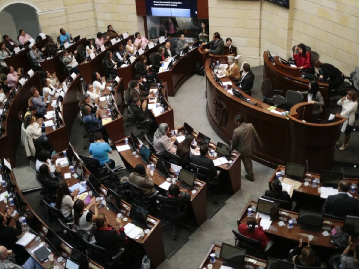 Aprueban que magistrados y fiscal sean suspendidos o capturados por una investigación