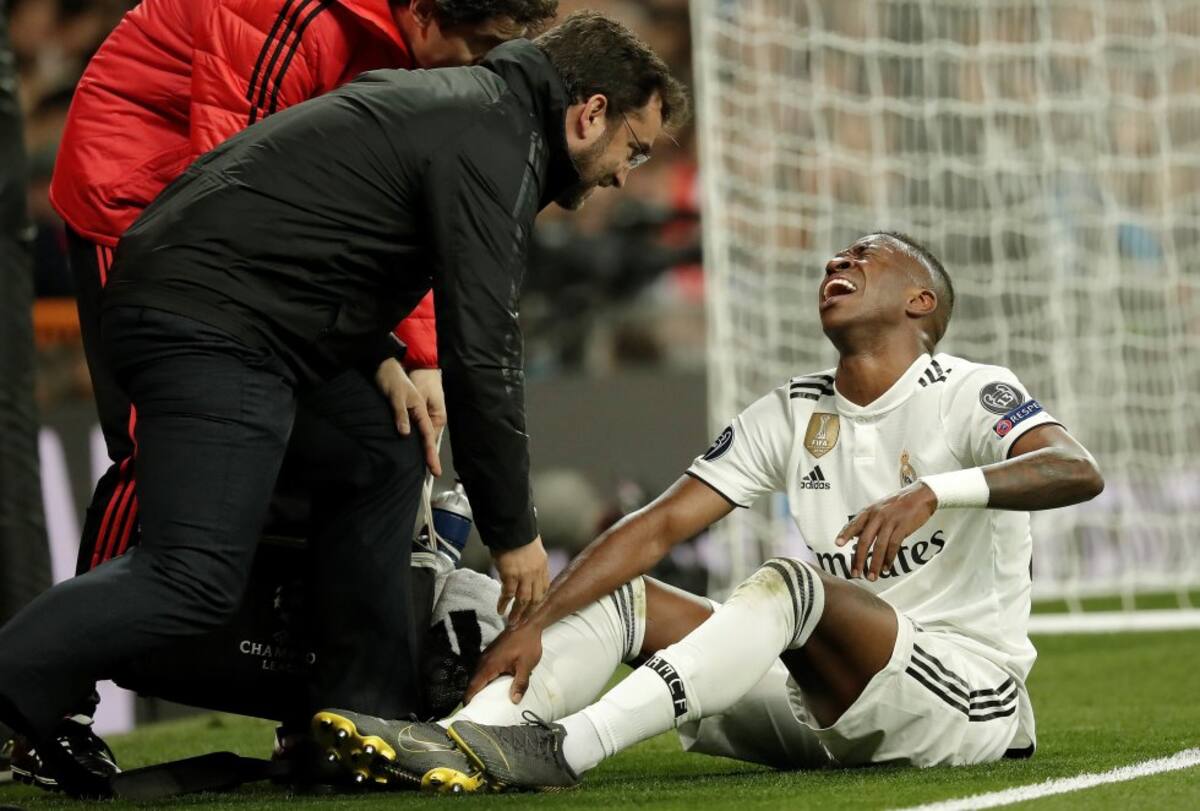 Vinicius no pudo terminar el primer tiempo por lesión
