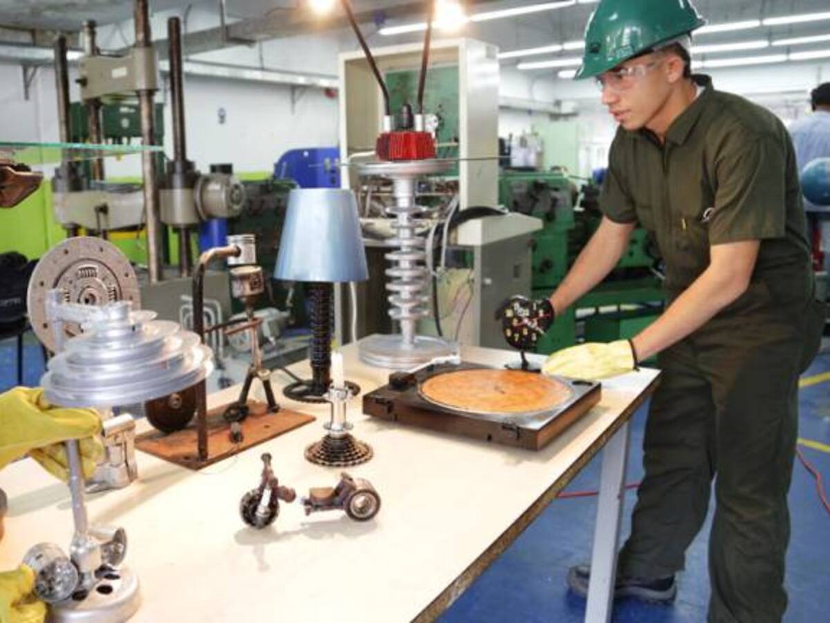 300 aprendices del SENA en Bolívar participan en proyecto para reutilizar elementos desechados