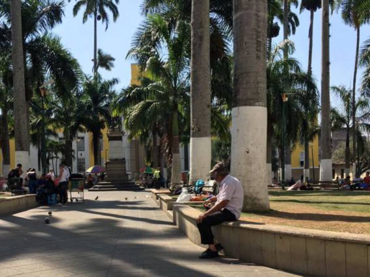 Alcaldía dio ultimátum a venezolanos para abandonar parques este lunes
