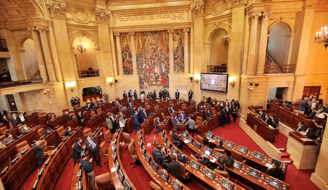 El proyecto busca establecer fuentes de ingreso para financiar los programas sociales