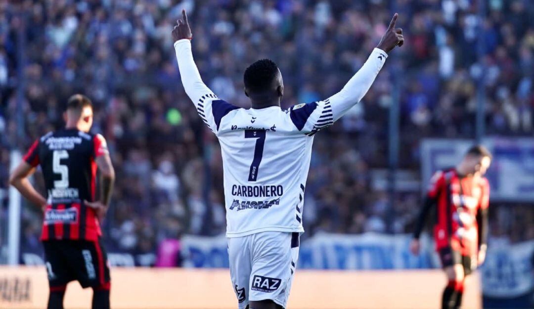 Johan Carbonero, futbolista colombiano de Gimnasia Esgrima y La Plata