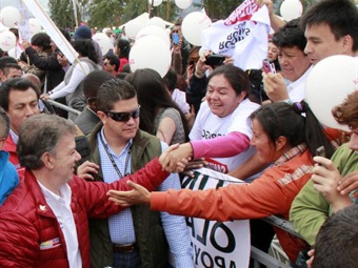 Con adhesión del directorio conservador antioqueño Santos cerró su campaña