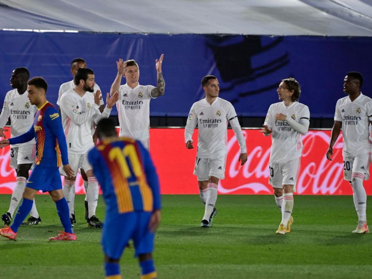 Real Madrid le ganó al FC Barcelona y es líder parcial de LaLiga
