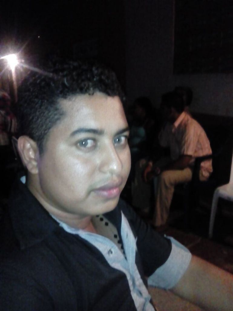 Héctor Barros, víctima de discriminación sexual en un centro comercial en Barranqilla