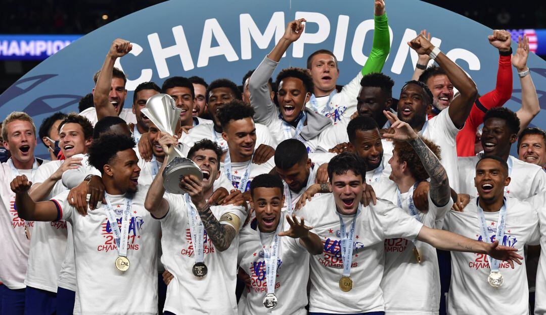 Estados Unidos remonta ante México y se proclama campeón en el tiempo extra