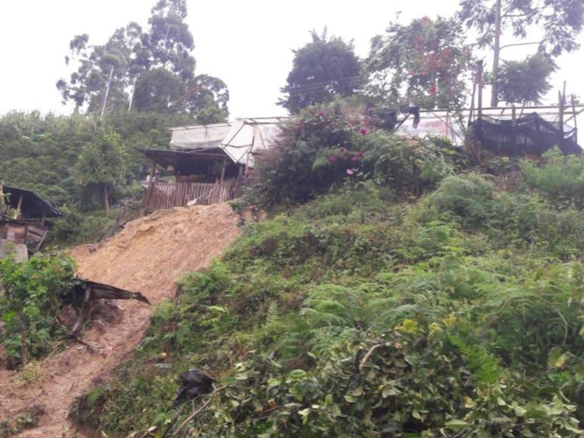 Emergencia por lluvias en Acevedo