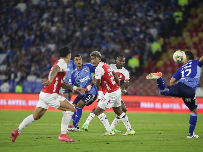 Clásico capitalino entre Independiente Santa Fe y Millonarios FC. (Colprensa - Cristian Bayona).
